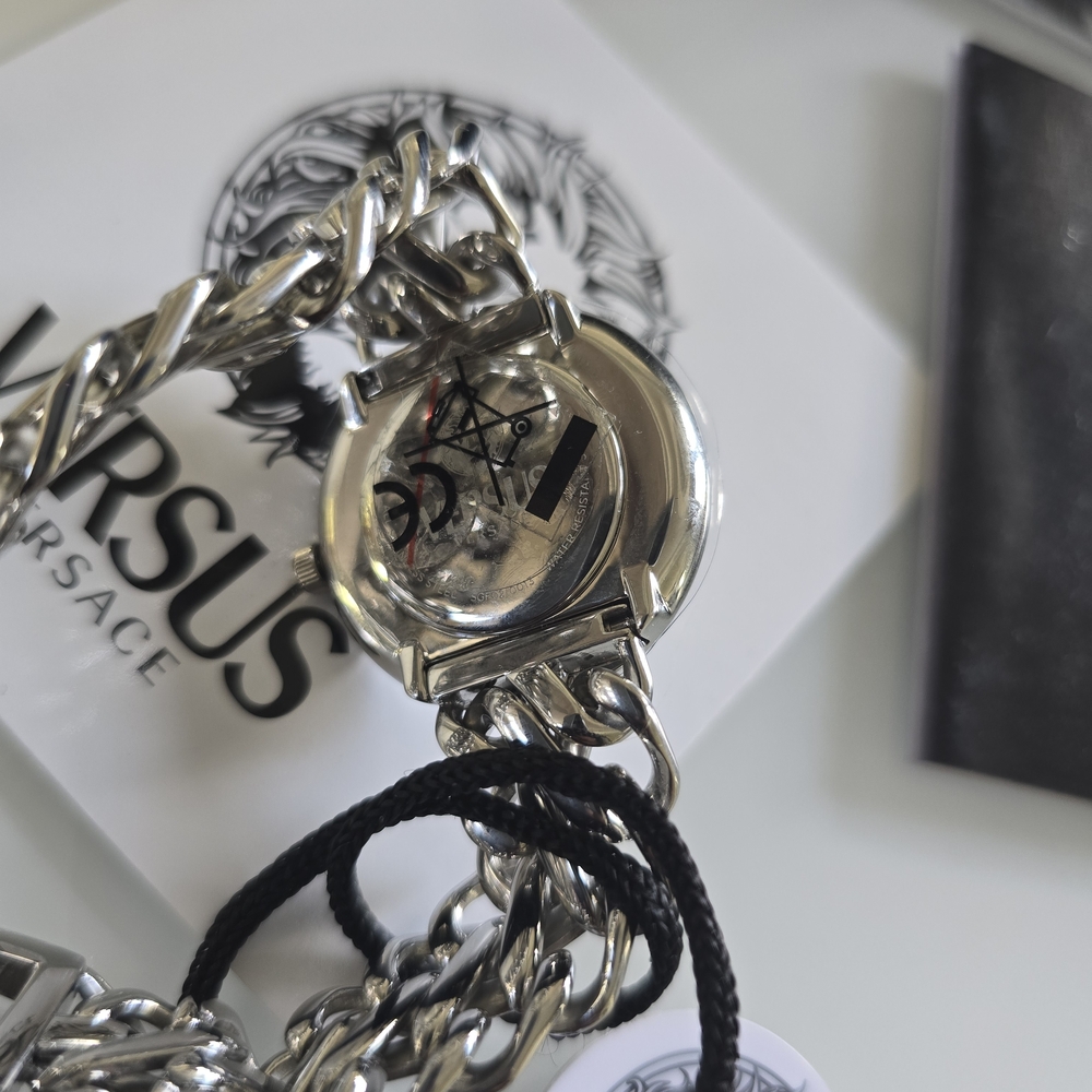 Versus Versace Silver Watch - Picture 4 of 5
